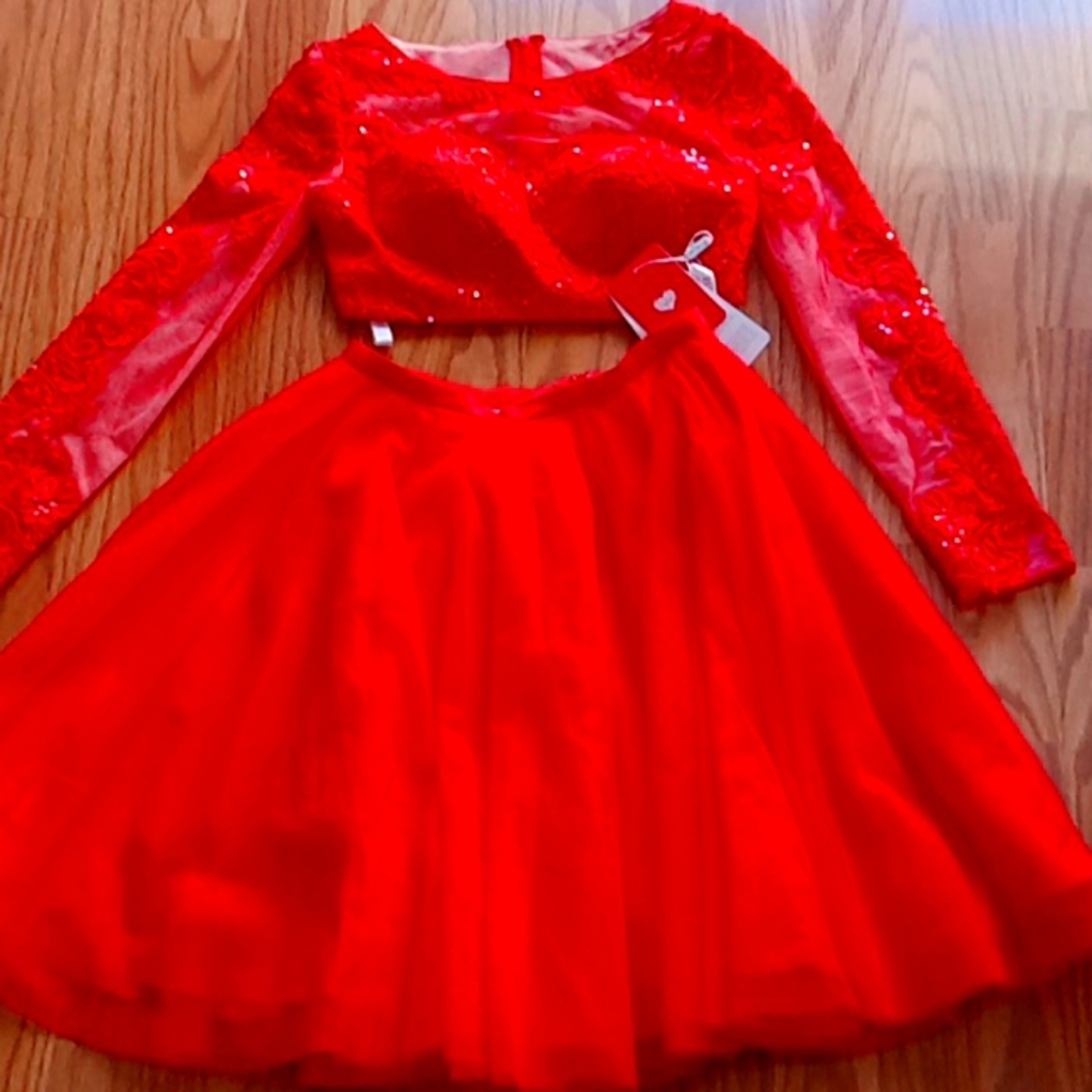 New with tags JJ's House two piece Prom Homecoming skirt & top size 0